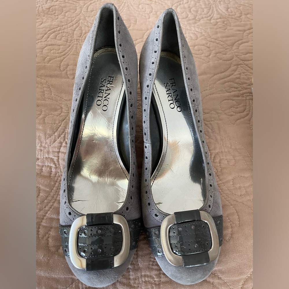 Size 8 Grey shoes for pants